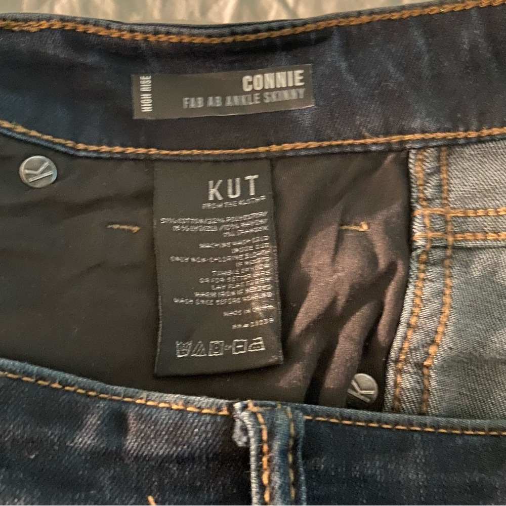 NWOT Jeans with Frayed Bottom - Picture 4 of 11